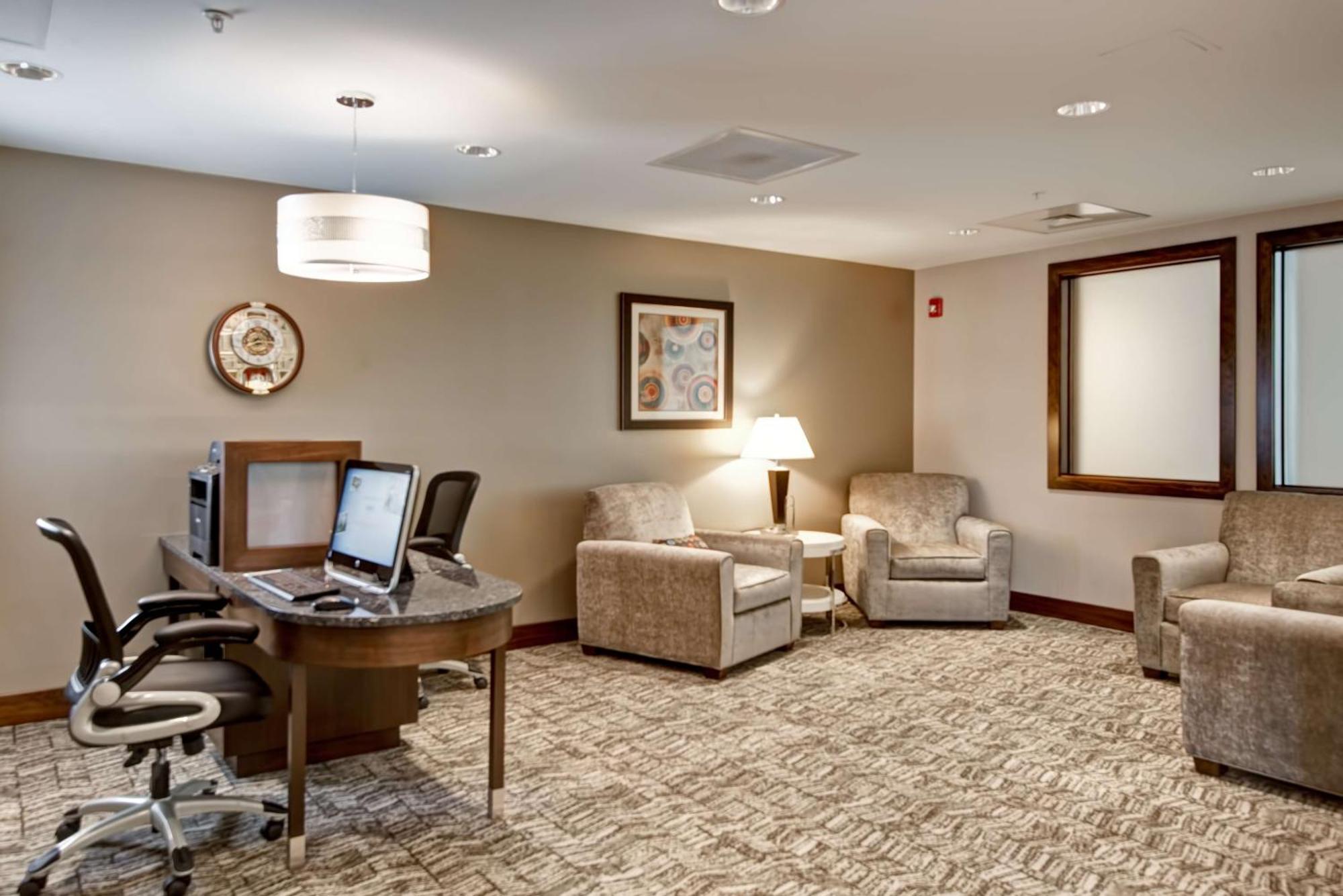 Homewood Suites By Hilton Грийли Екстериор снимка