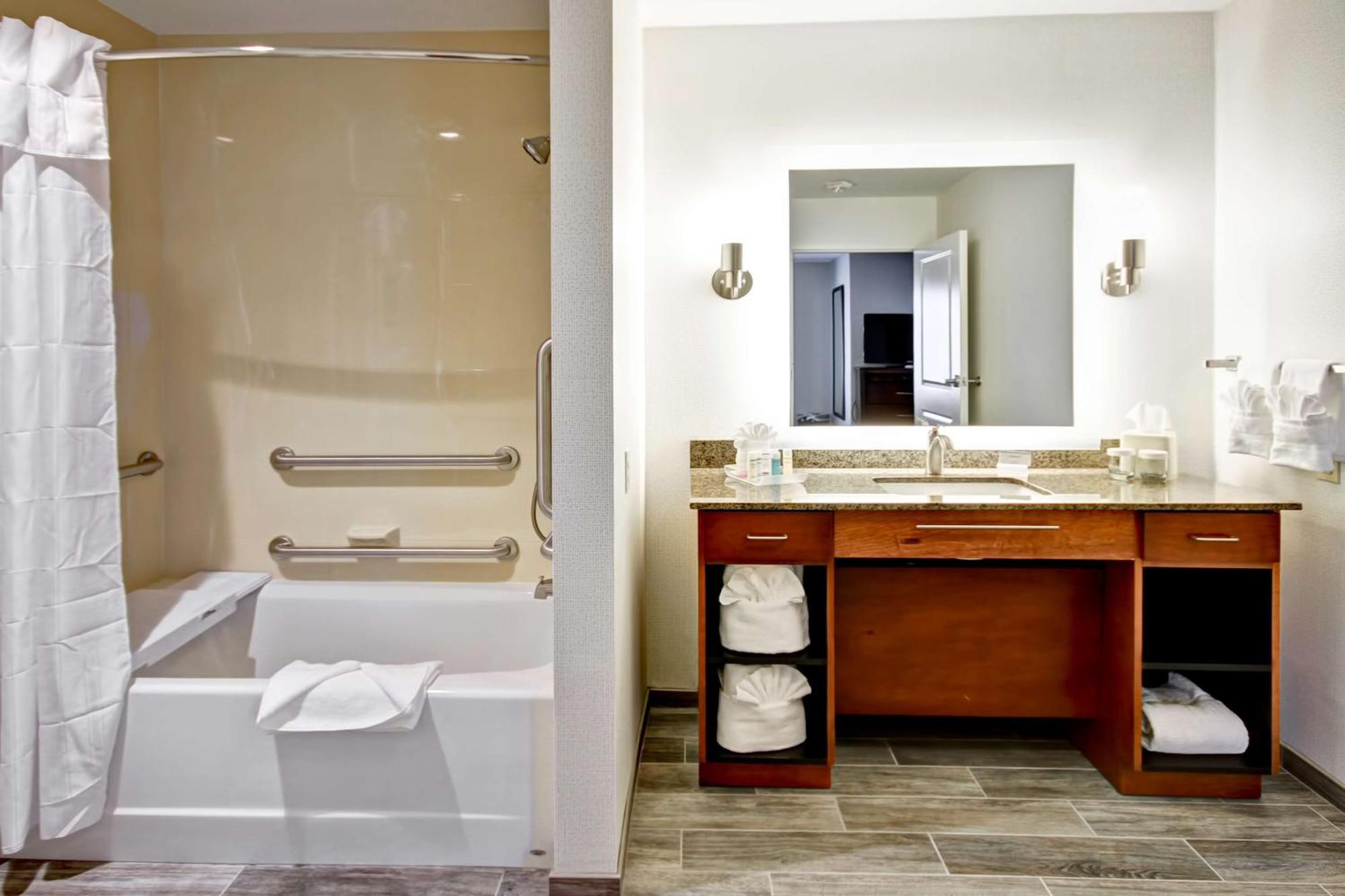 Homewood Suites By Hilton Грийли Екстериор снимка